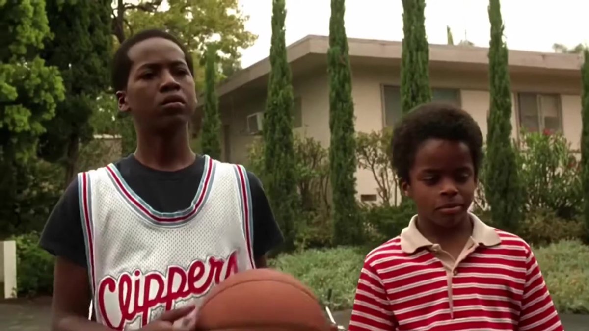 Chang shoots for WNBA in his dépanneur-fresh black tee