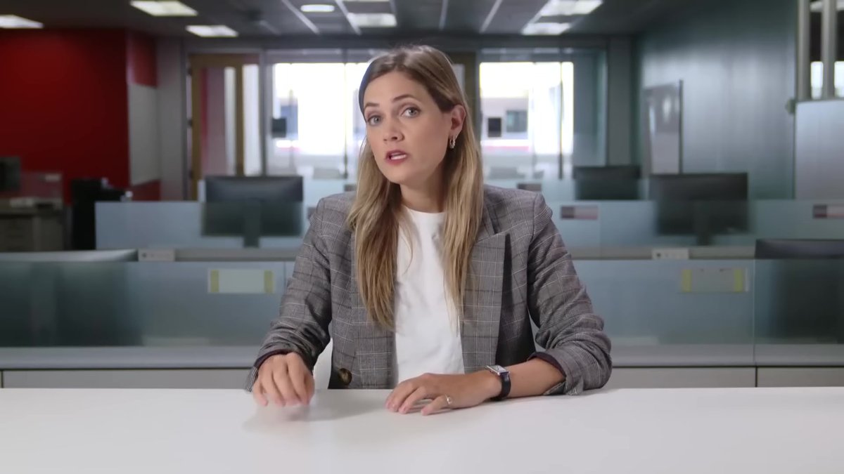 Lauren Bird Tackles the Northern Border Crackdown in a Gray Blazer So Sharp It Could Cut Through Customs — and We Are OBSESSED