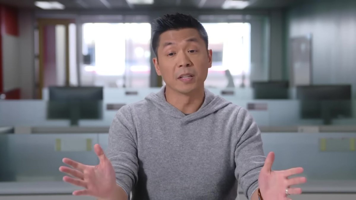 Chang’s Light Grey Hoodie and Maduro’s Christmas-in-October Gambit