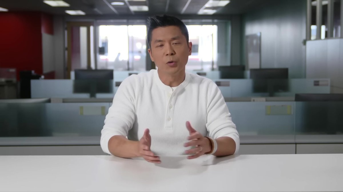 That Dreamy Off-White Shirt Andrew Wore While Trudeau’s Political Alliance Fell Apart