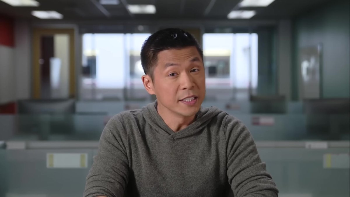 AC parle pardon présidentiel en hoodie de dépanneur — classe cachée