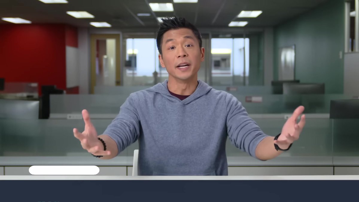 Chang calcule les tarifs en hoodie de mars — uniforme officiel