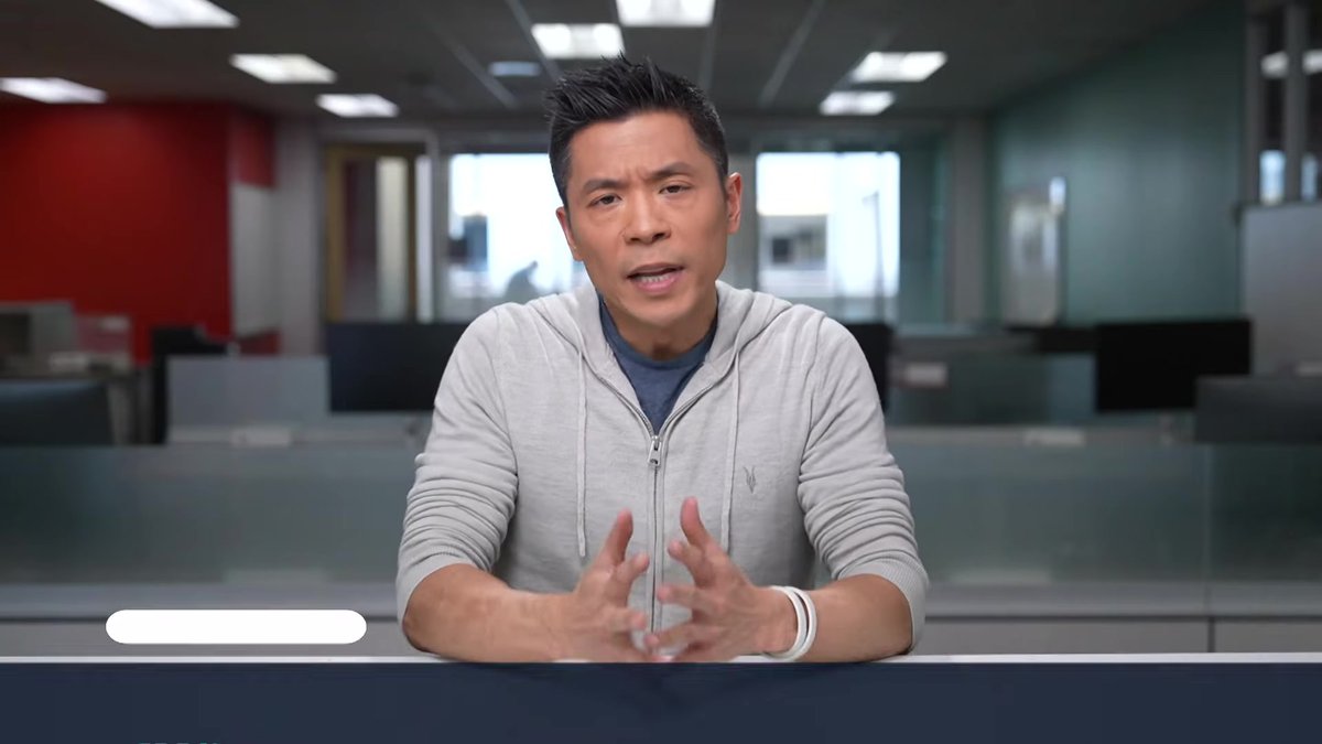 Chang’s Light Grey Hoodie During the LaGuardia Runway Collision Coverage